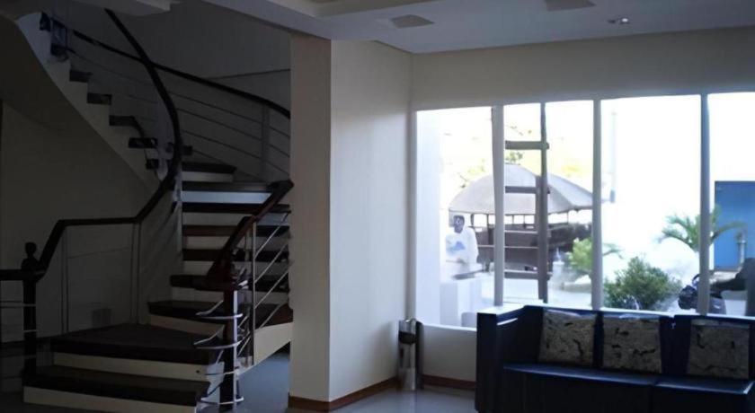 Regal Plaza Hotel Nabua Экстерьер фото